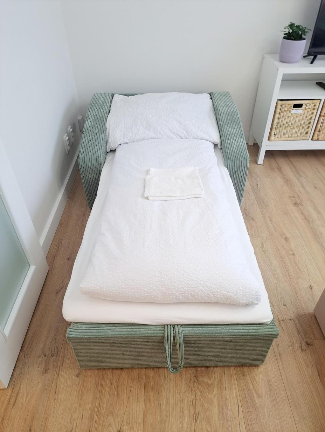 Beige Bed * Bratislava